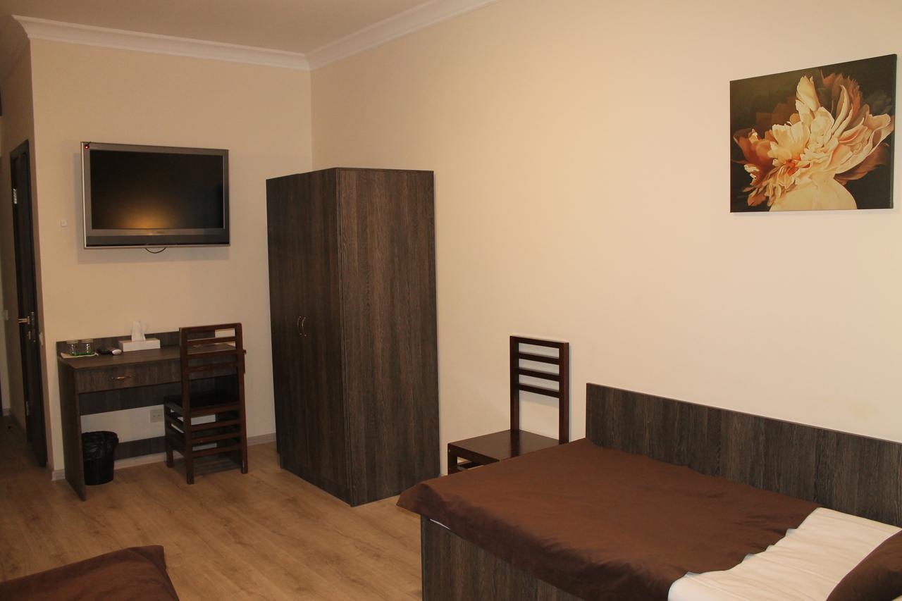 Bed & Breakfast Non-stop Economy 4*